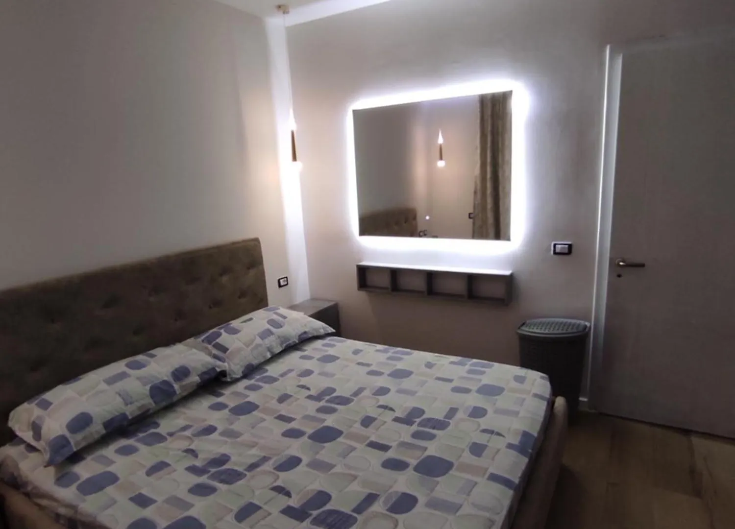 別荘 Floer Apartment Sarandë アルバニア